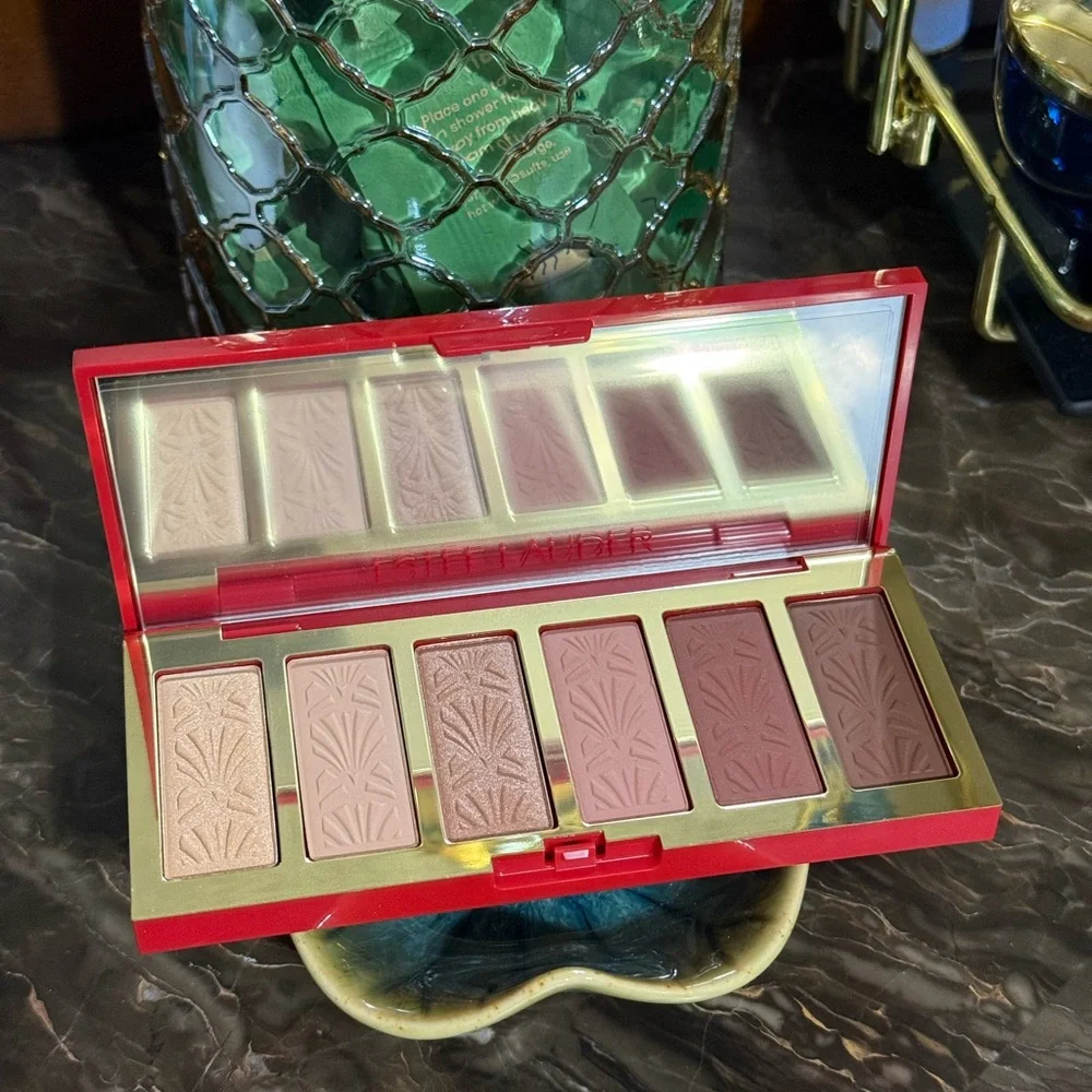 Estēe Lauder: Limited Edition Trick of the Eyes - Eyeshadow Palette